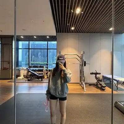 邓悦